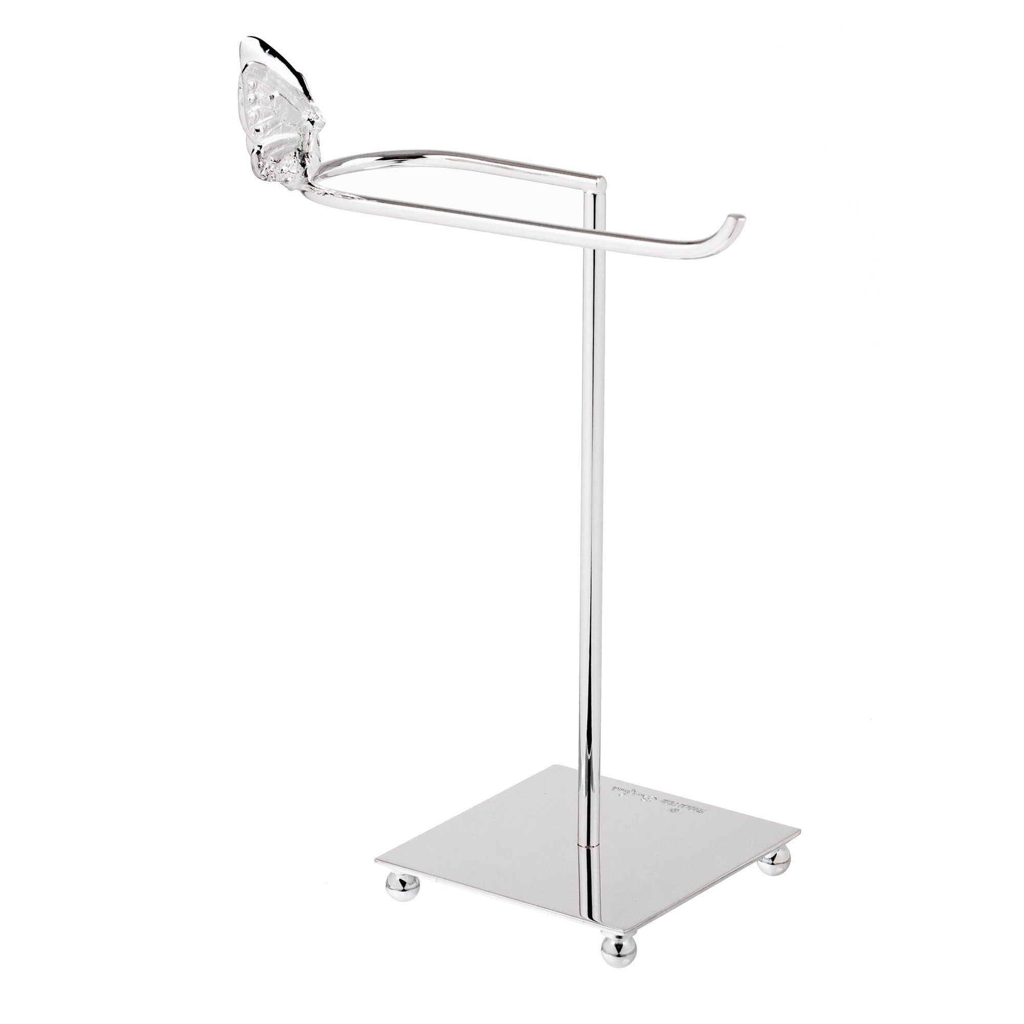 porta_toalha_de_lavabo_com_aplique_borboleta_em_prata_foto_still