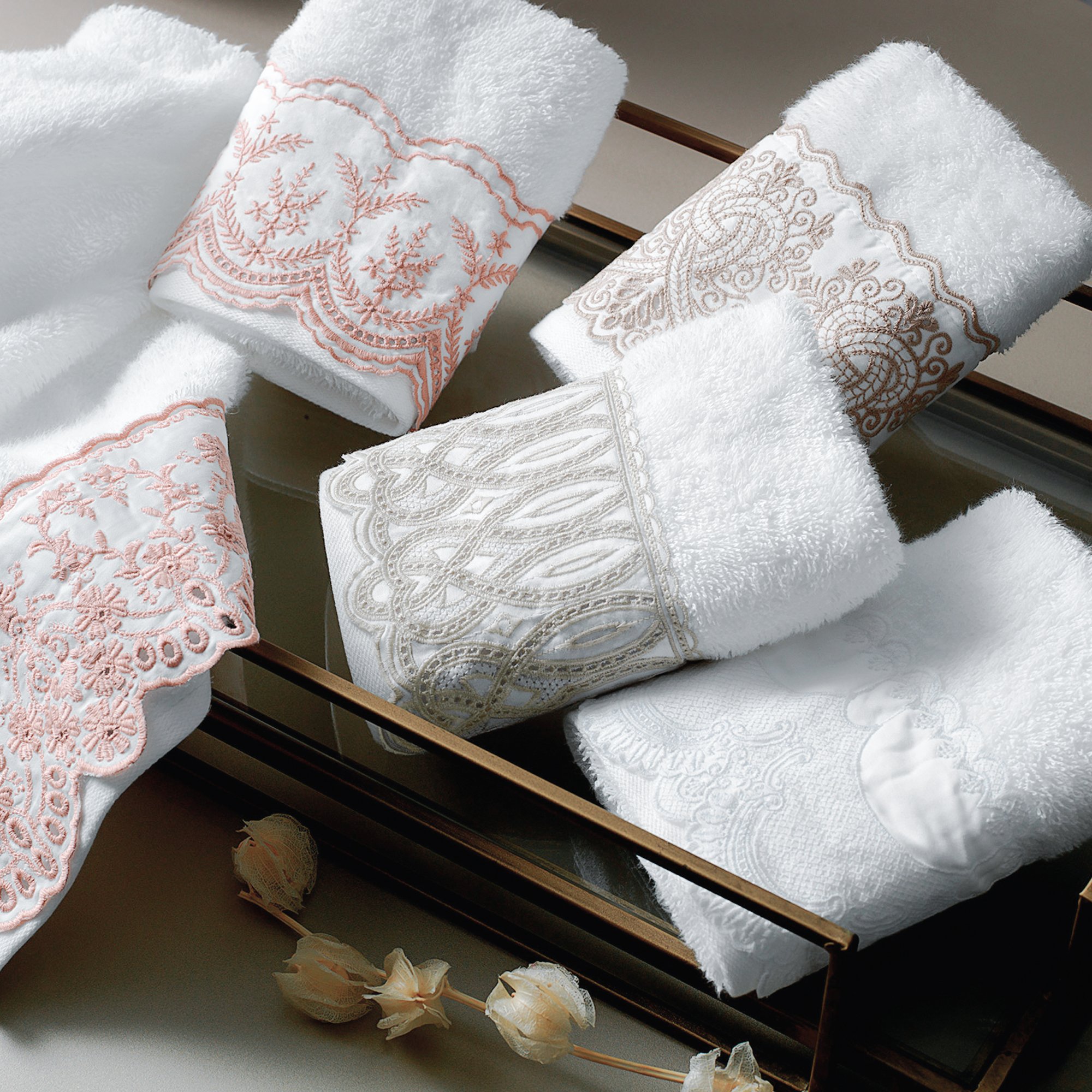 2022   TRUSSARDI   BANHO   IMPERIALE BORDADOS   AMBIENTE_1