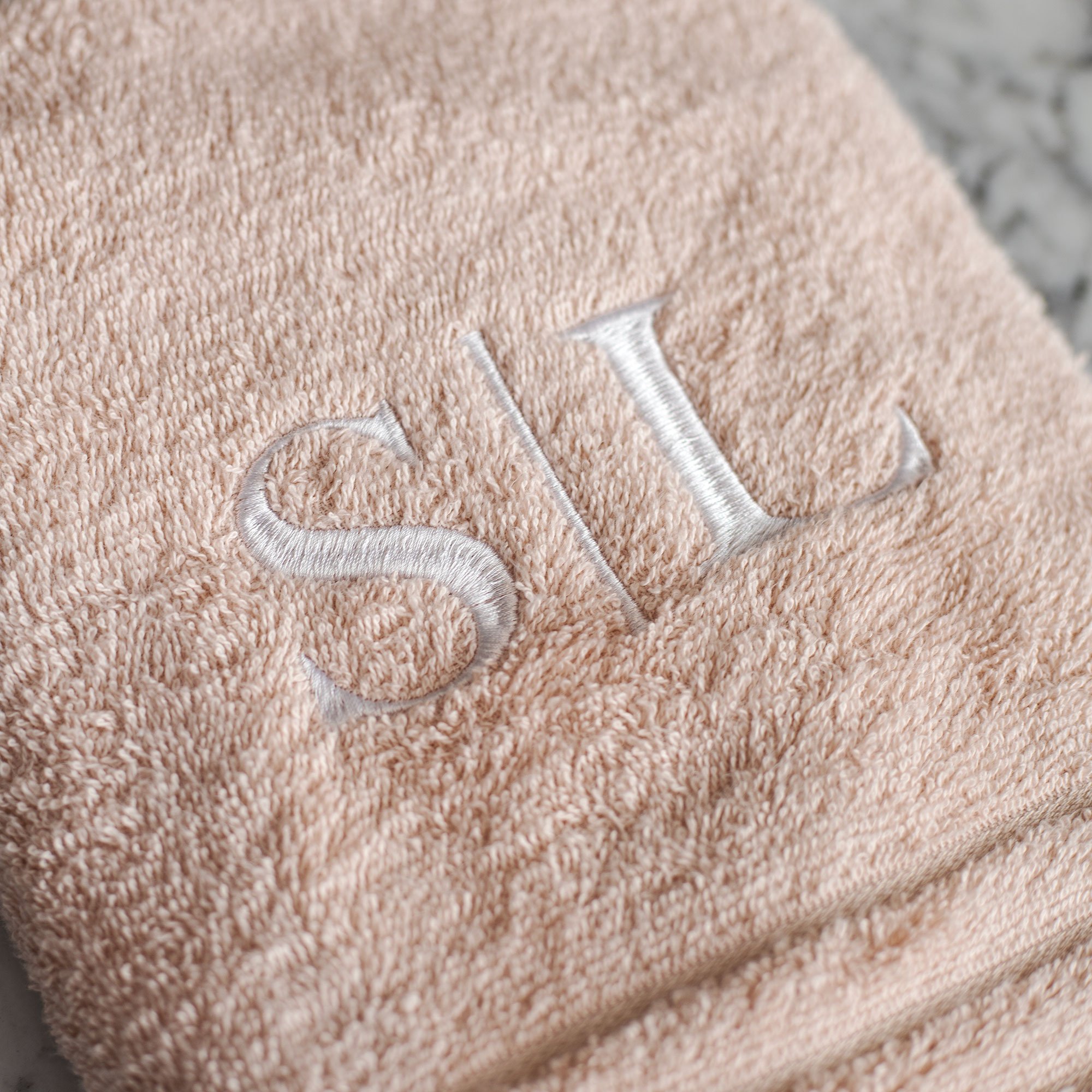 toalha rosto trussardi imperiale soft rose monograma modelo3