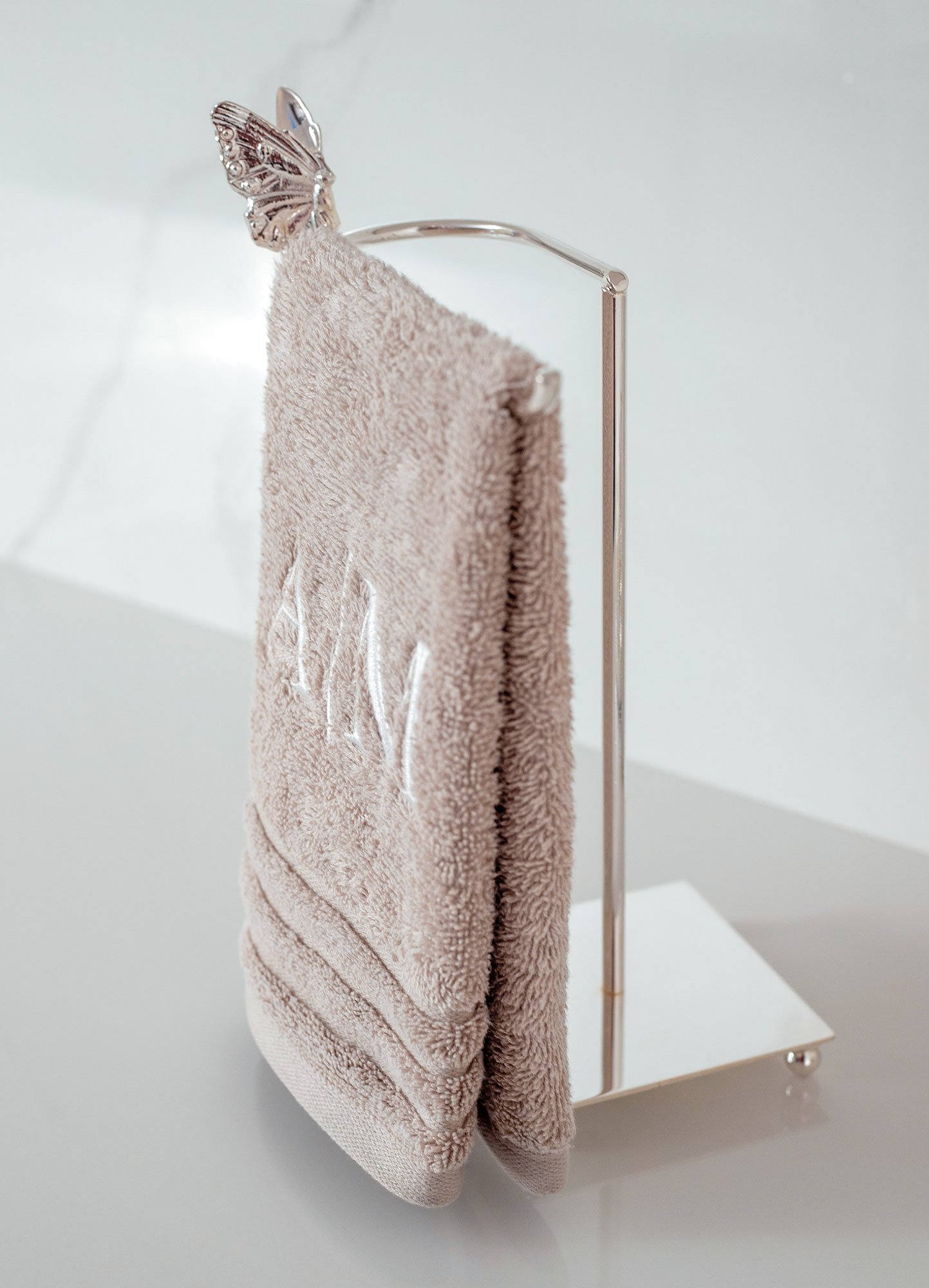 porta toalha rosto prata borboleta toalheiro 4