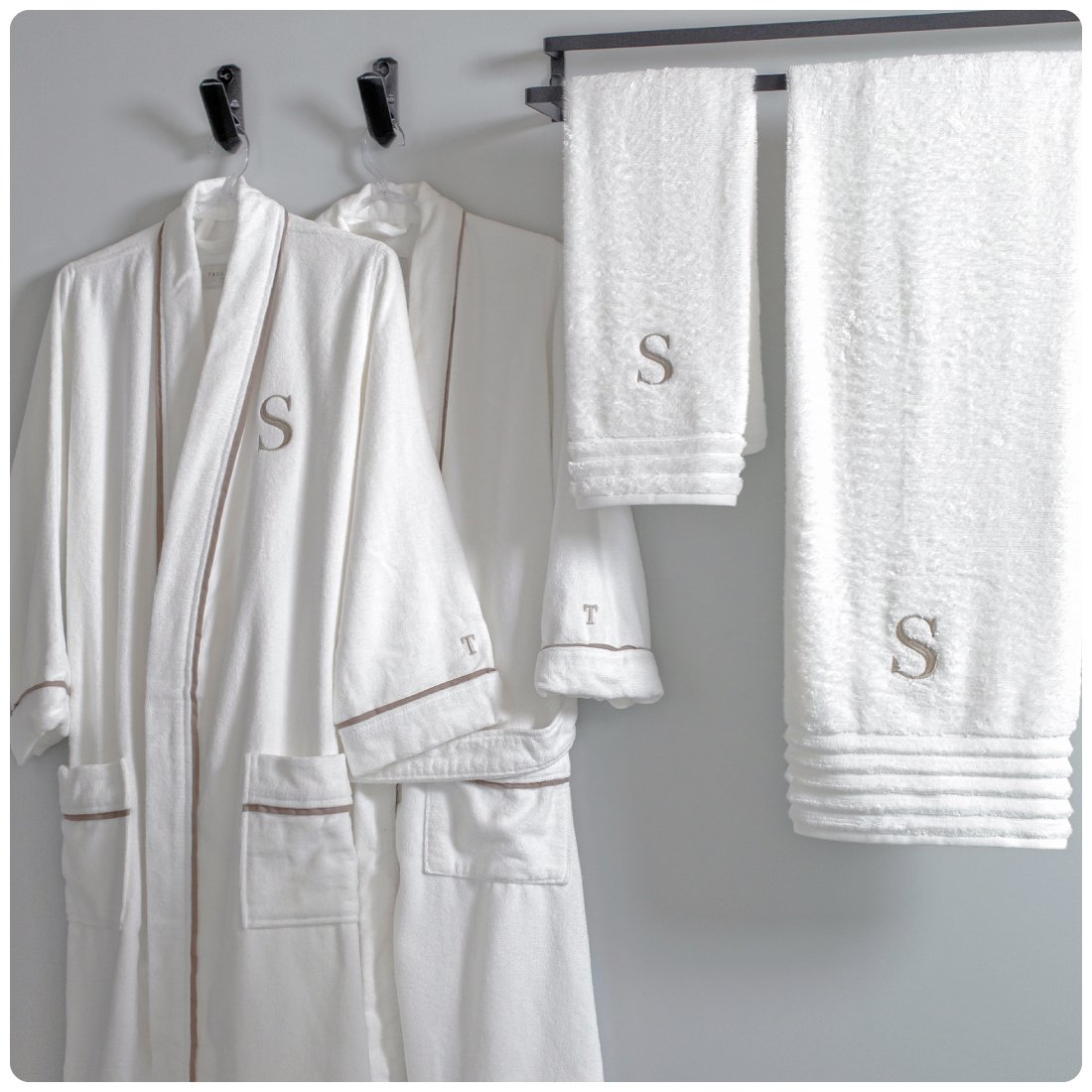 kittoalhabanhoerostoimperialemonogramabranco