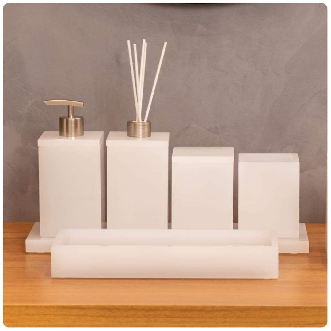 conjunto banheiro translucido ambientada