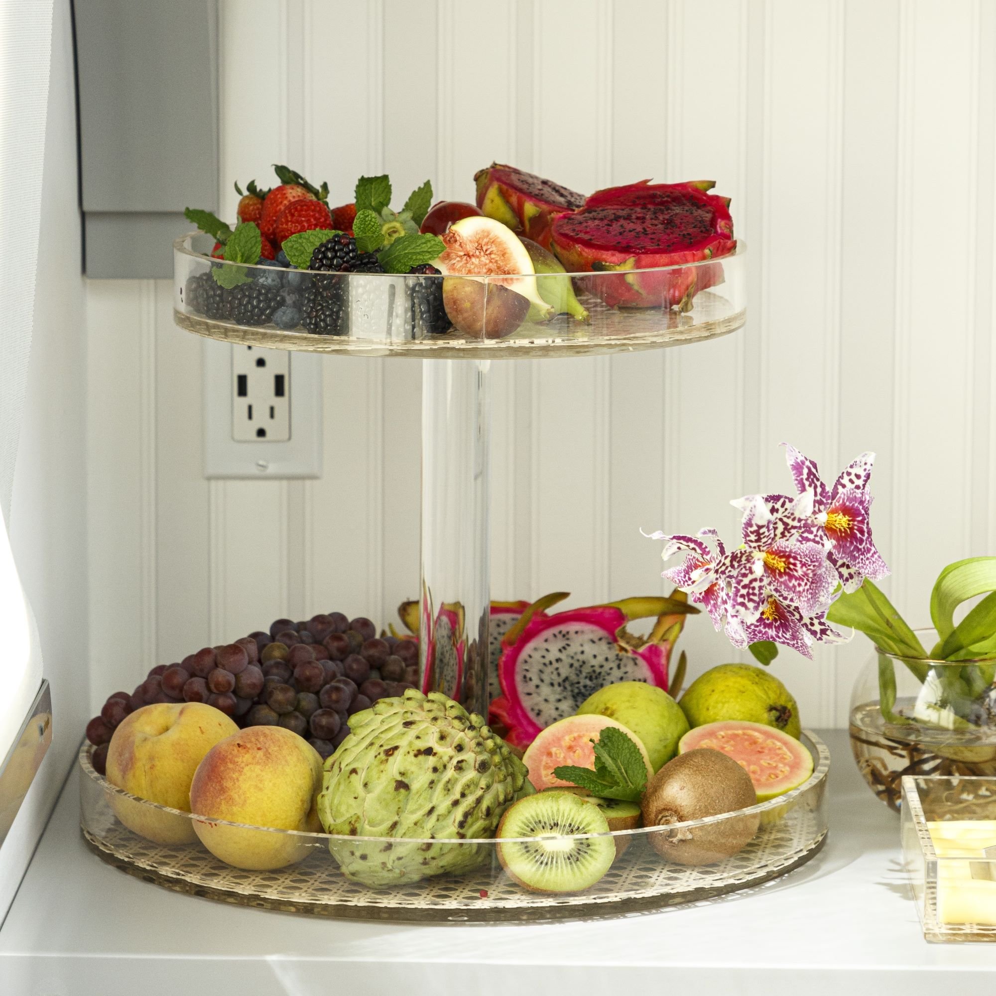 fruteira acrilico vienna com 2 andares sottile casa ambientada