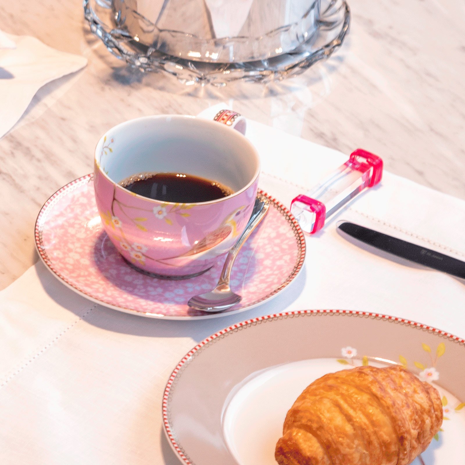 descanso talher color line onom rubine ambientada sottile casa