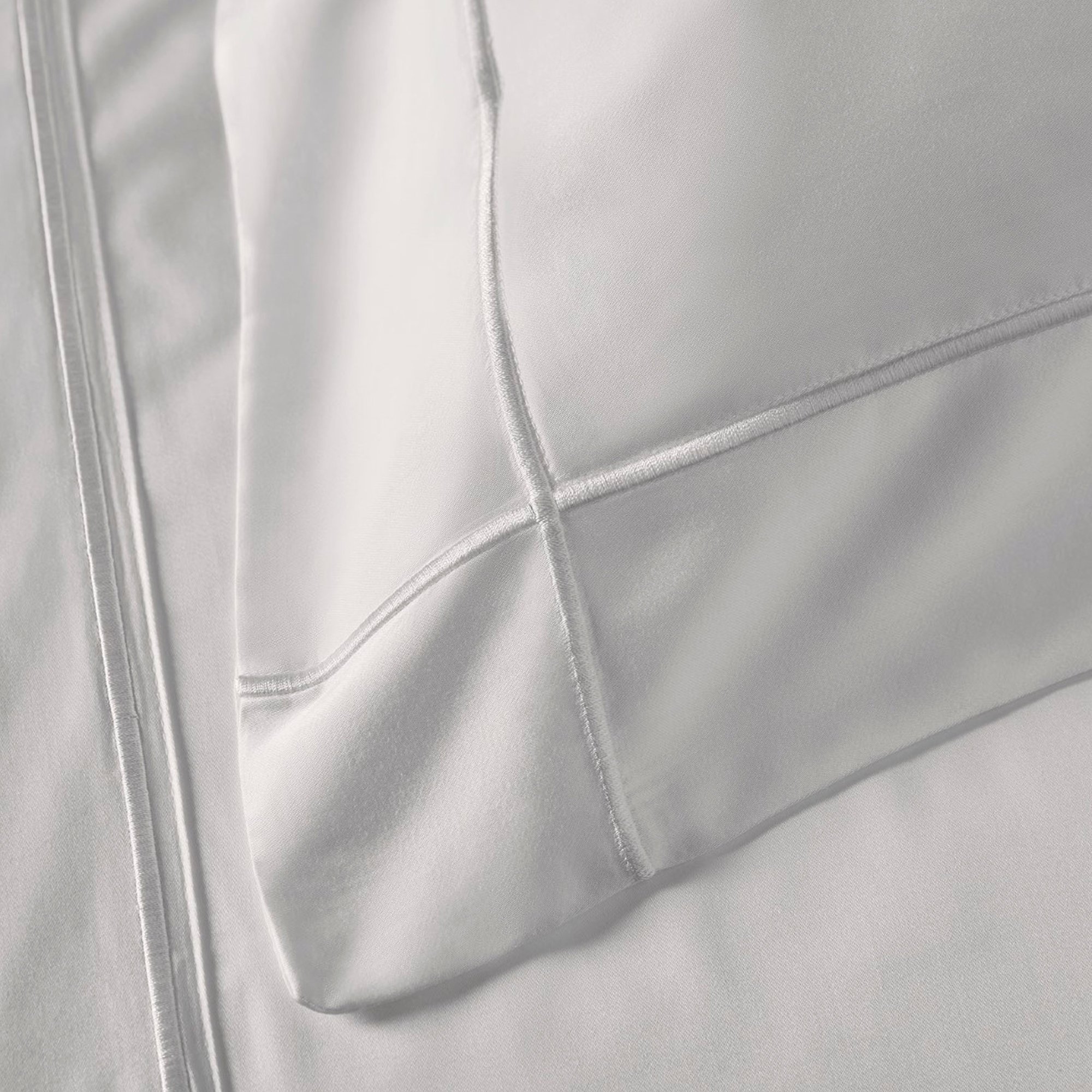 TRUSSARDI   CAMA   GIRELLI   DETALHE III Sottile_1