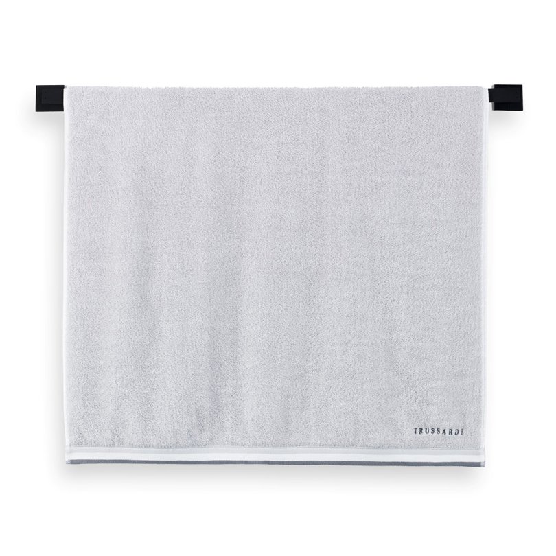 toalha banhao trussardi montello gelo barra cinza sottile casa still pendurada