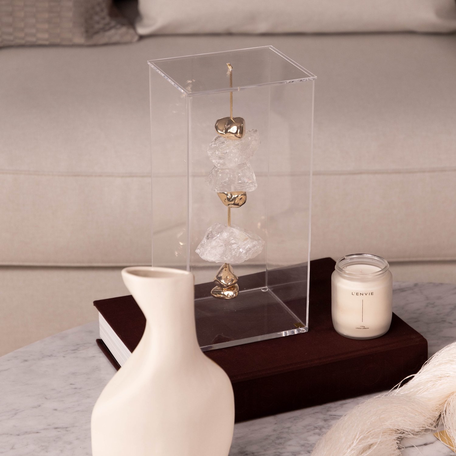 02 escultura pedra cristal transparente c caixa de acrilico g
