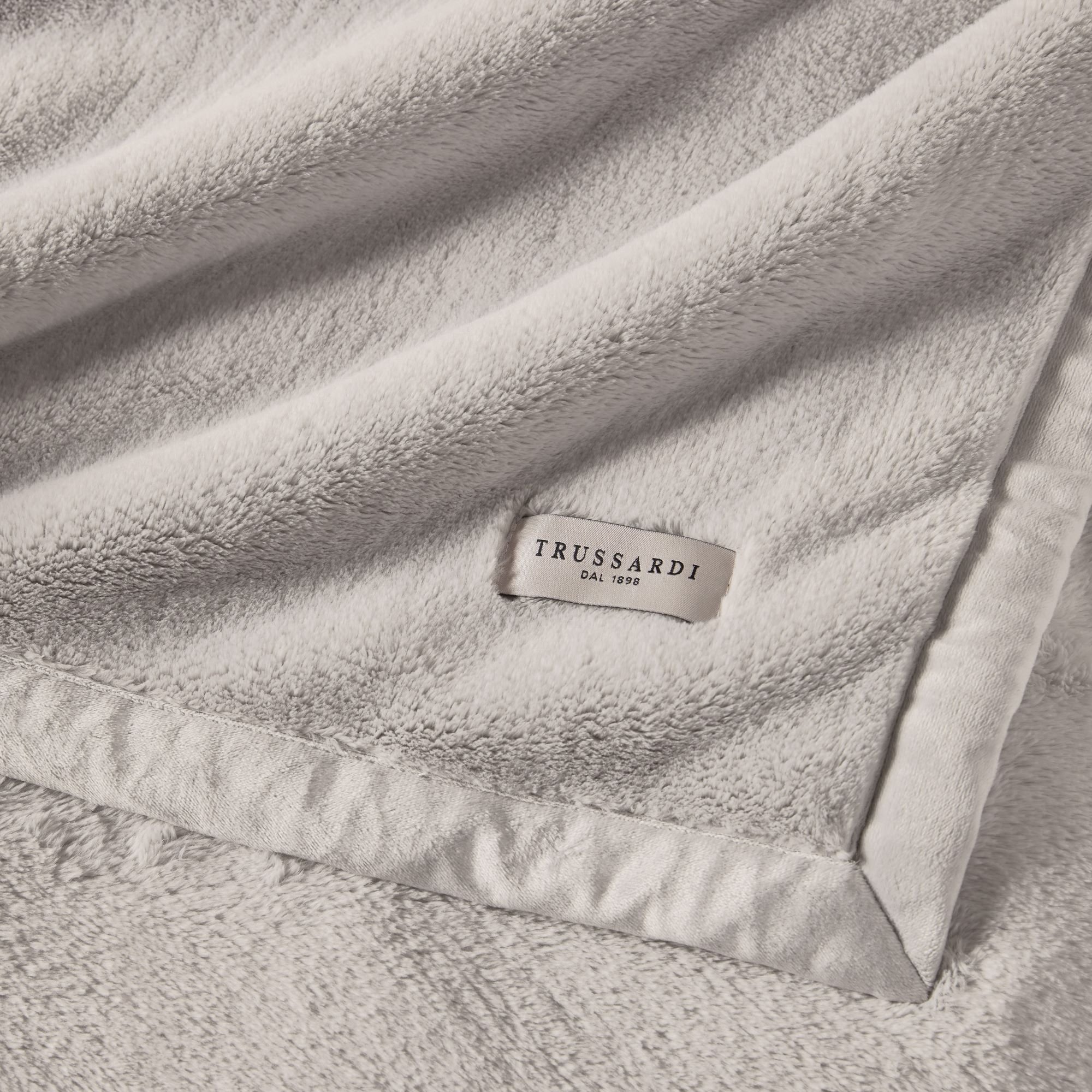 cobertor trussardi 100 microfibra aveludado nales cenere sottile casa detalhe