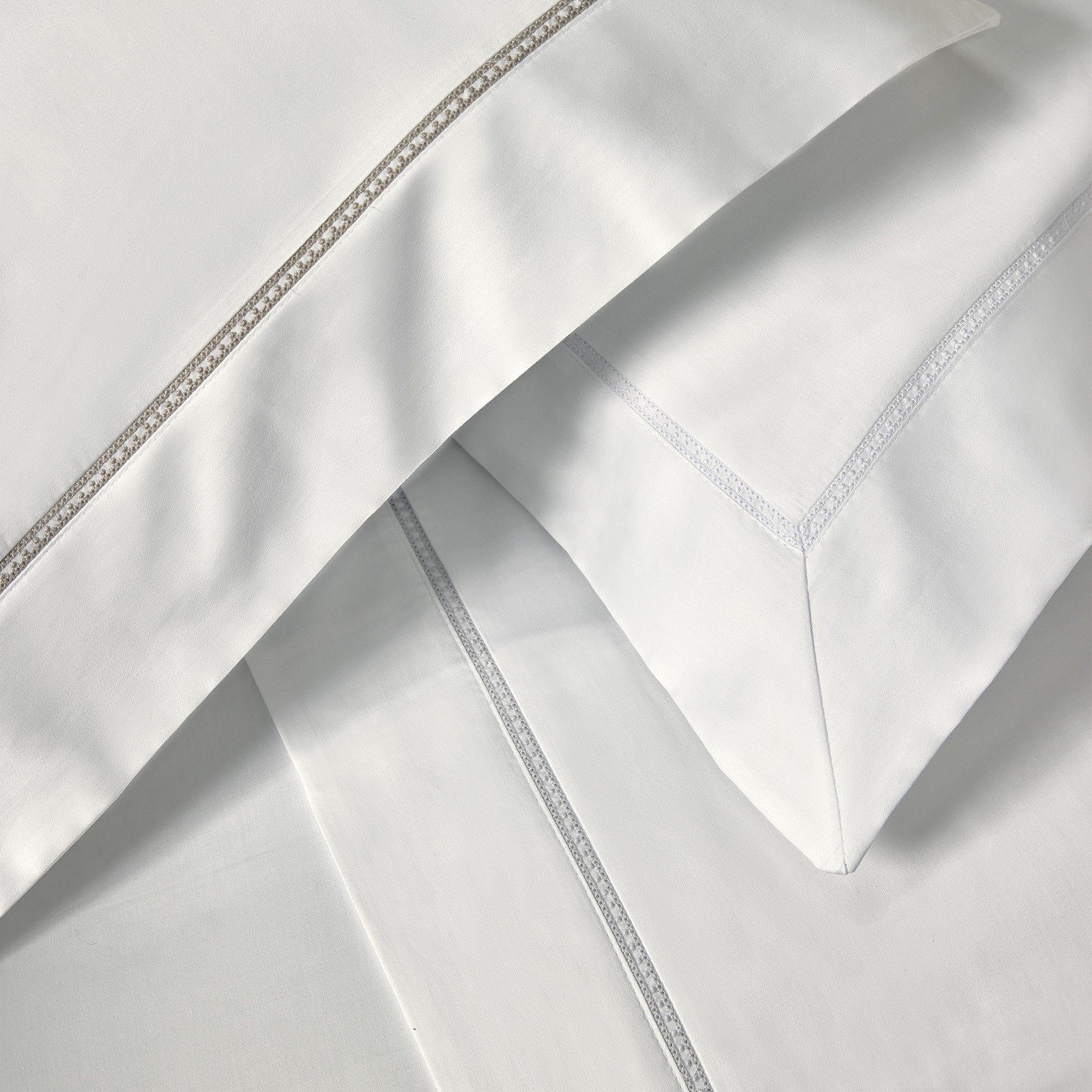 jogo de cama trussardi portello cetim 300 fios branco sottile casa detalhe fronhas