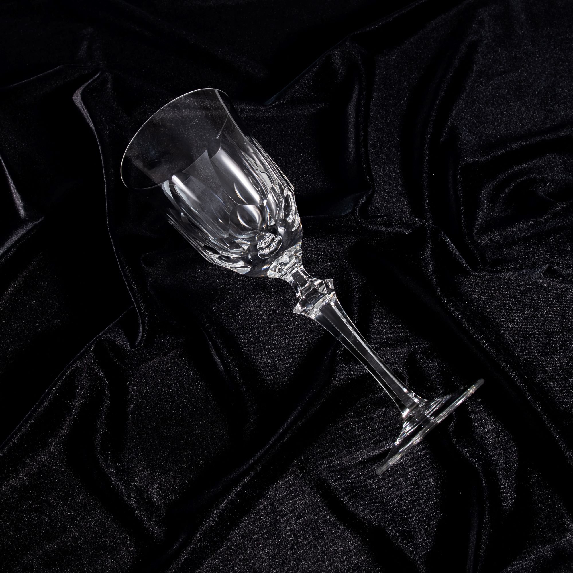 02 taca de cristal lapidado p agua incolor