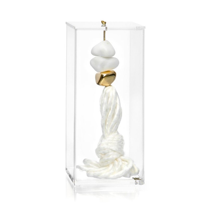 Escultura Fio Seda e Pedra Quartzo Branco com Caixa de AcrA_lico M Foto Still Sottile Casa Sottile11