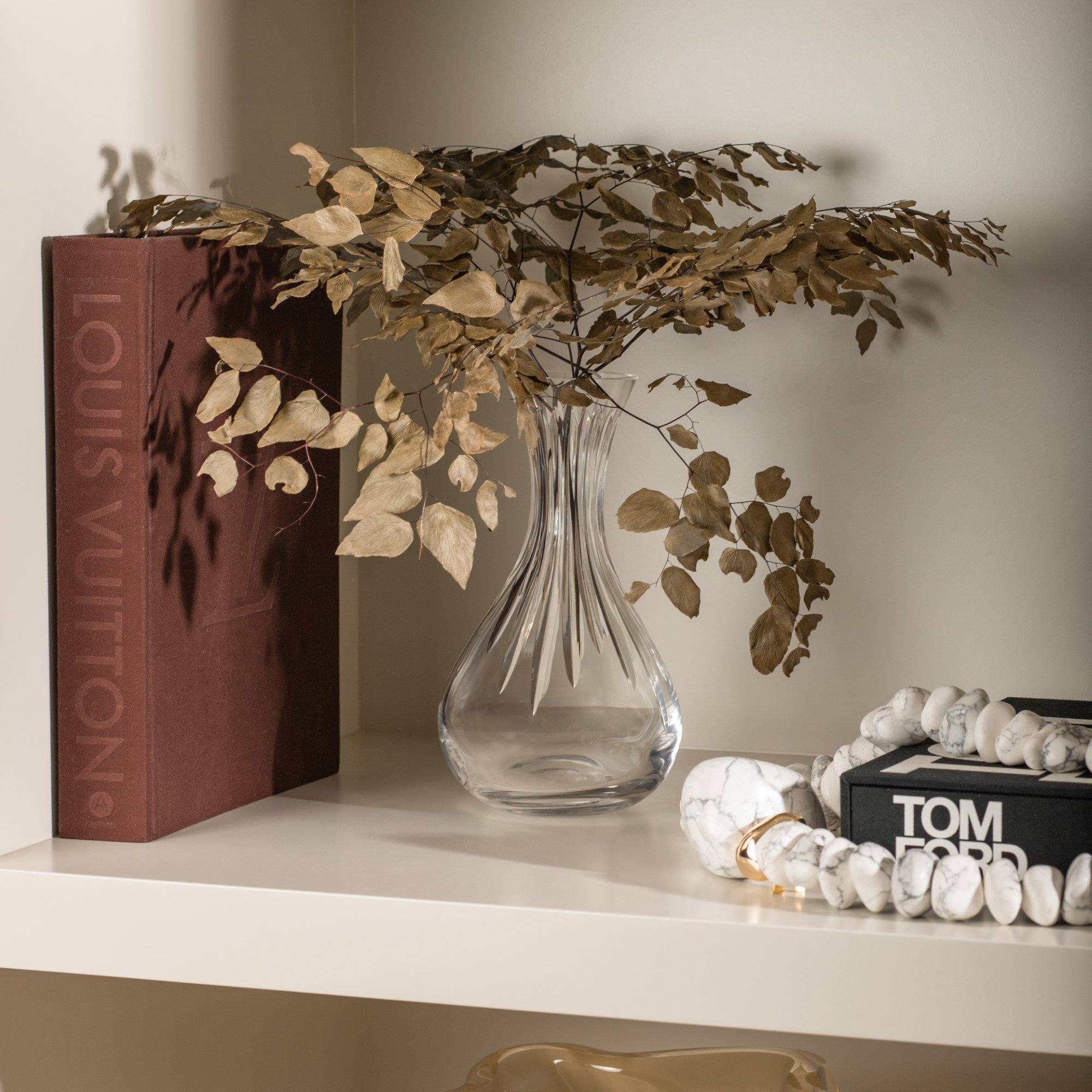 colar de mesa de pedra howlita forma livre p