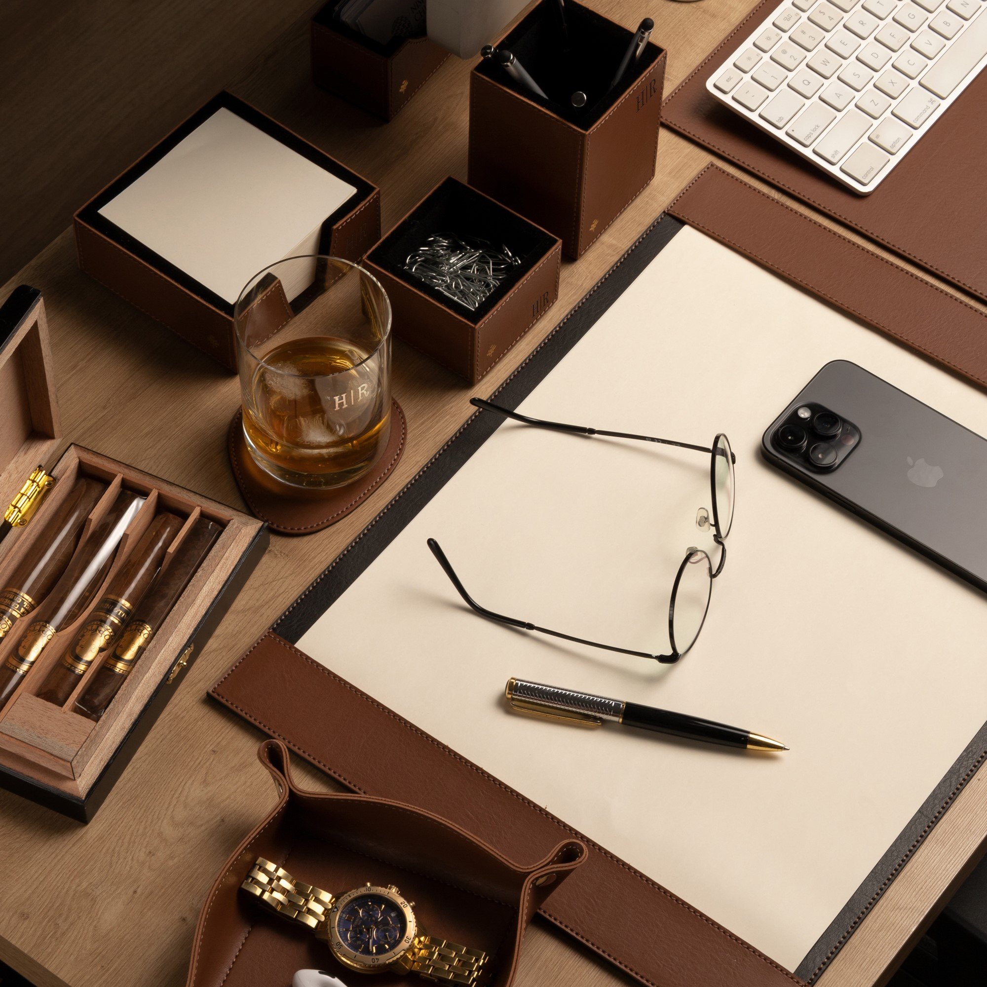 risque rabisque a3 sottile casa em couro pu havana