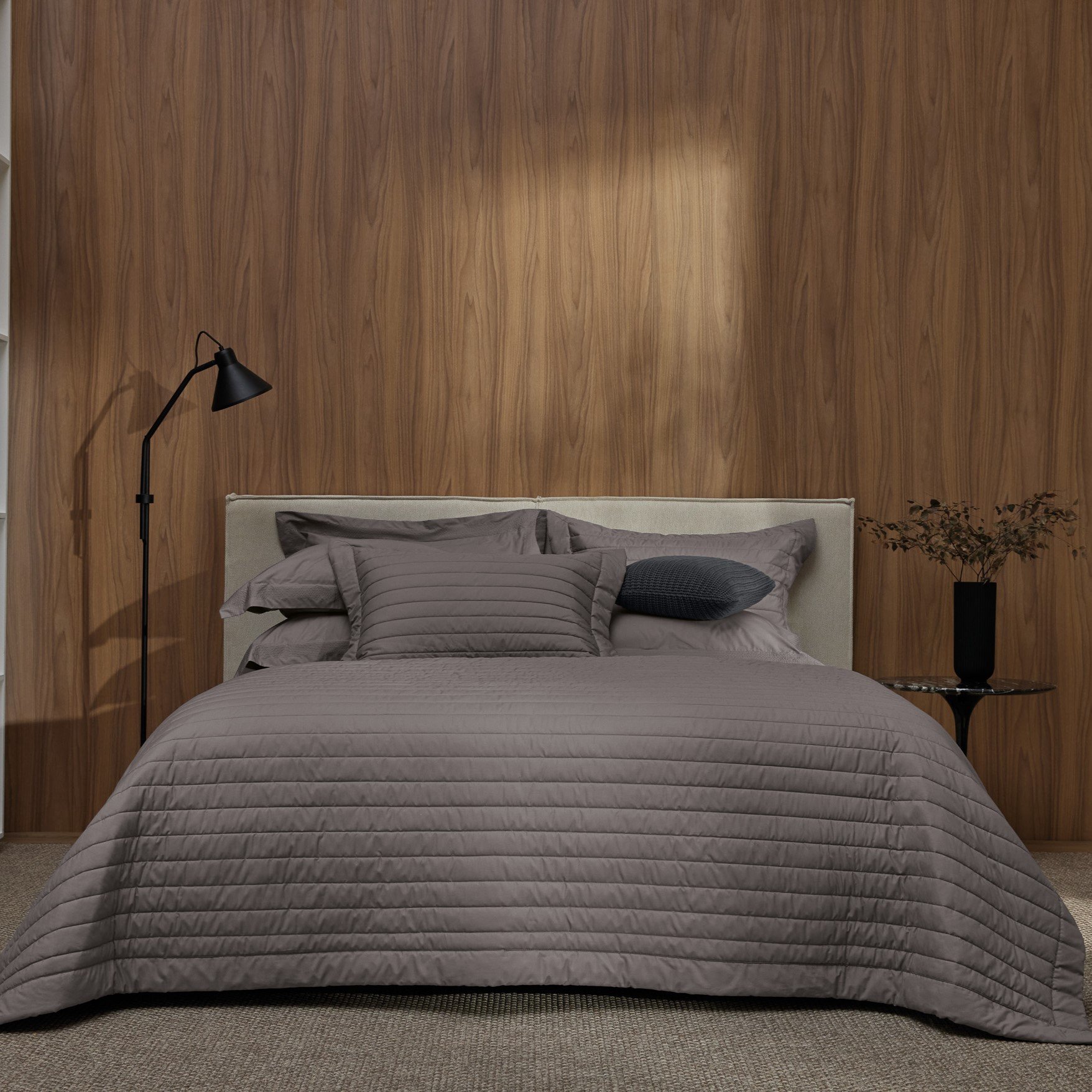 colcha 2 porta travesseiros trussardi percal 200 fios monteleone ardosia ambientada