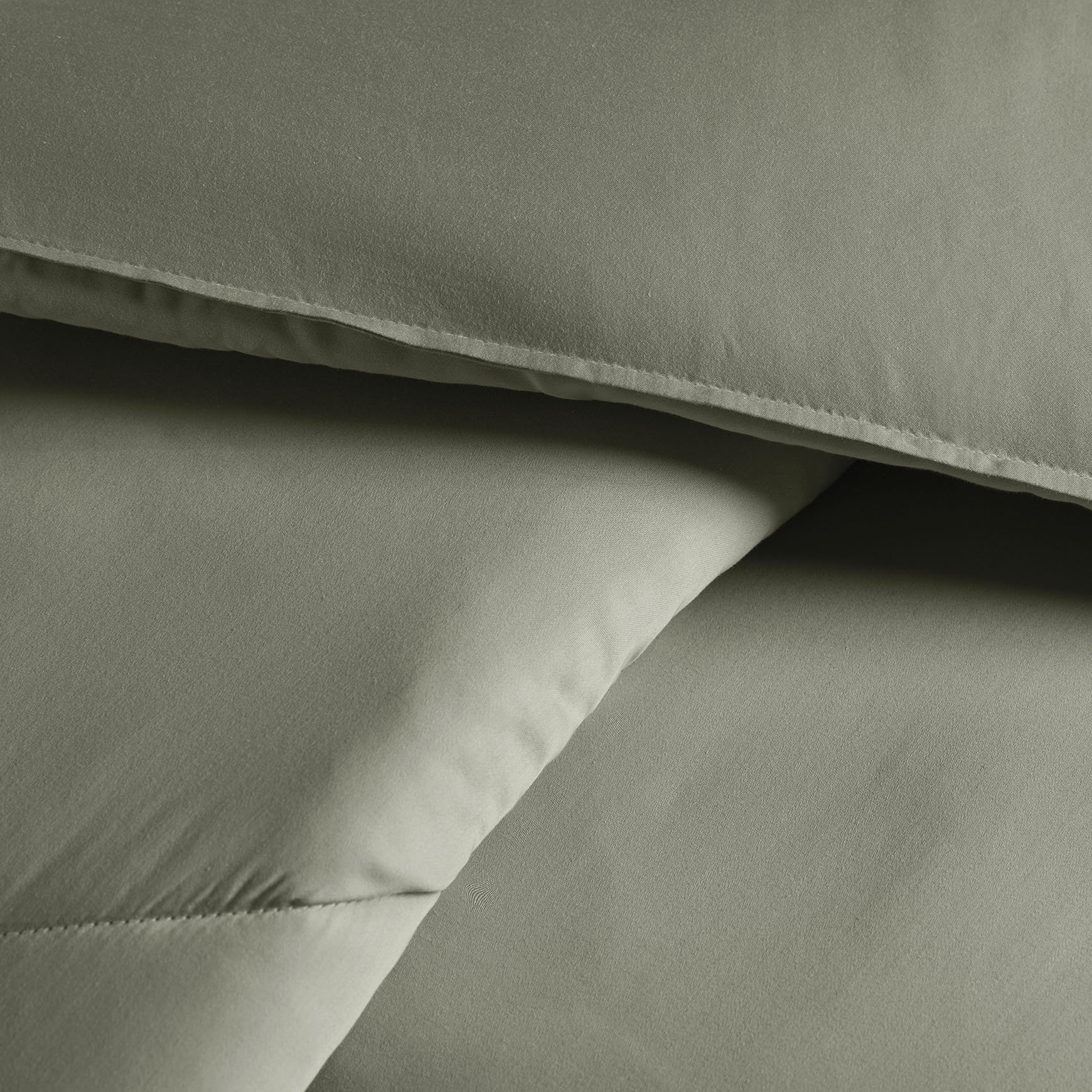 edredom trussardi cetim 300 fios grasso pistacchio detalhe