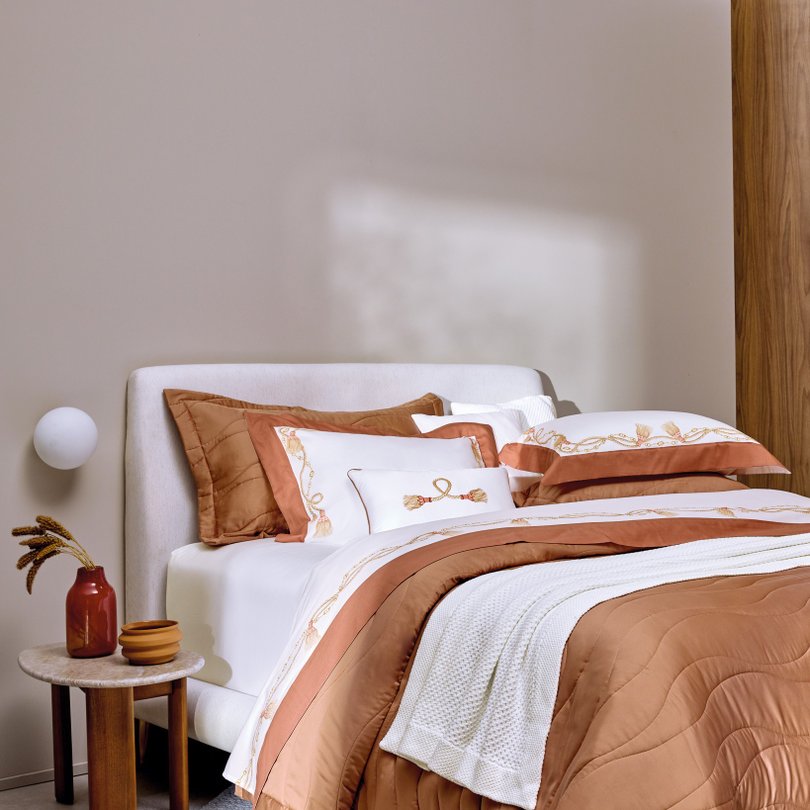 jogo de cama trussardi cetim 300 fios monterosso ambientada