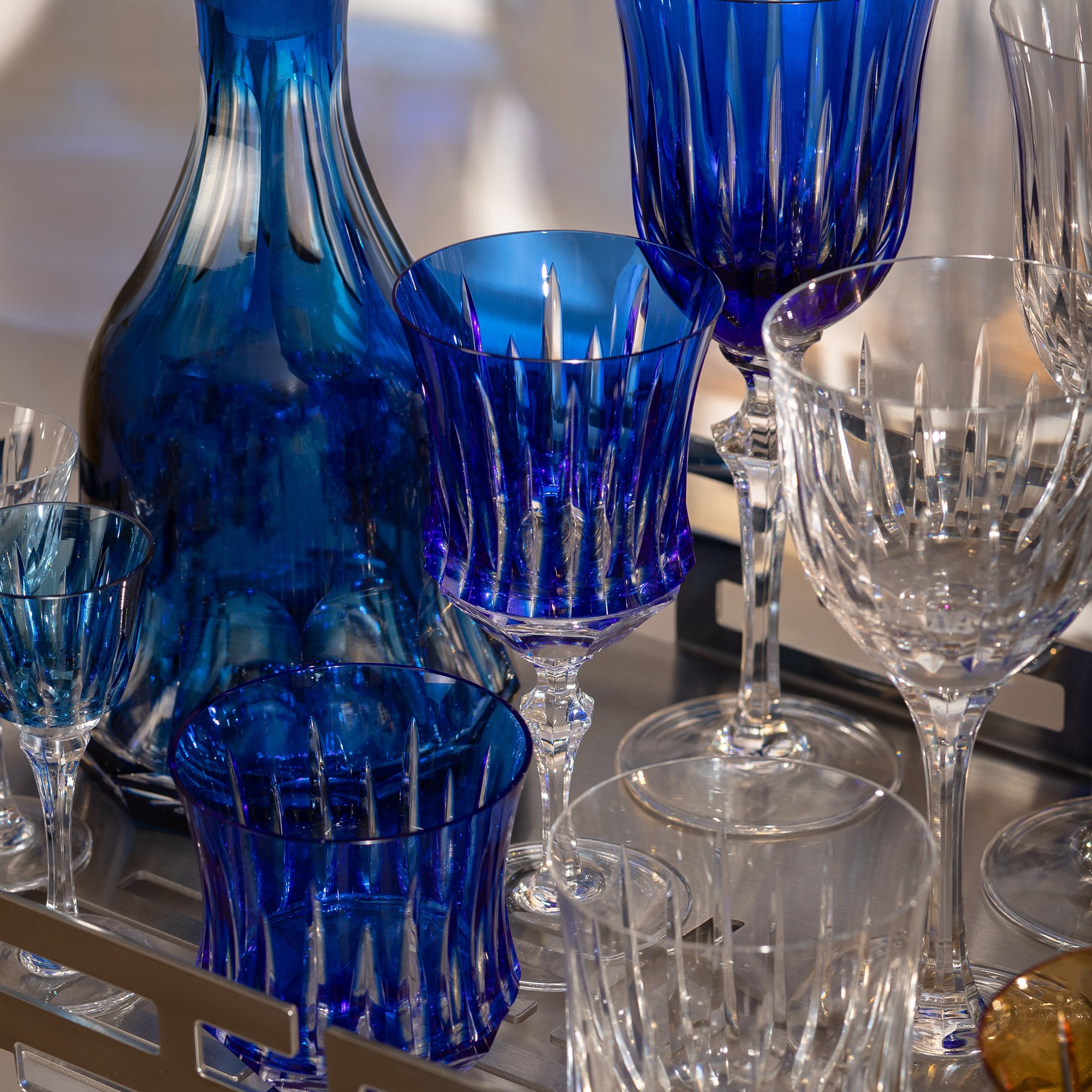 taca de cristal lapidado p vinho branco 66 azul escuro