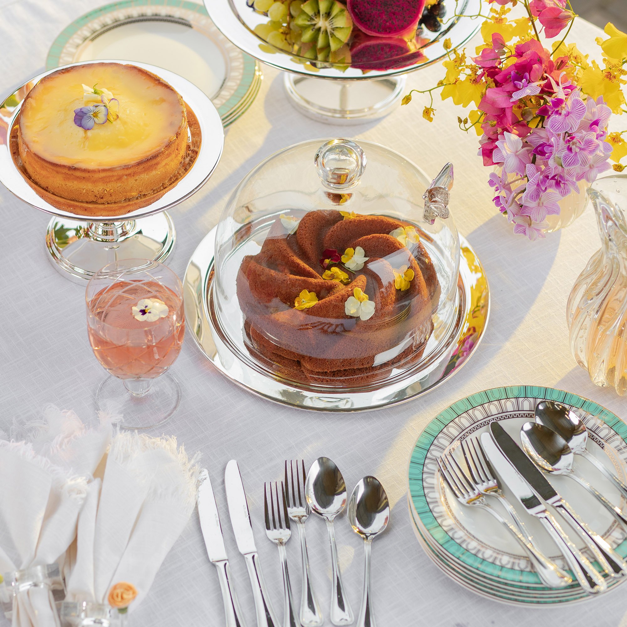 porta doces prata grande c cupula e aplique borboleta 3