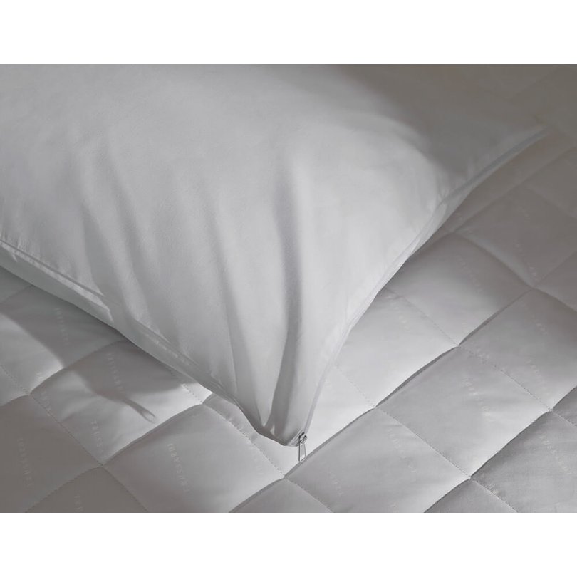 capa protetora de travesseiro impermeavel trussardi percal 233 fios branco detalhe