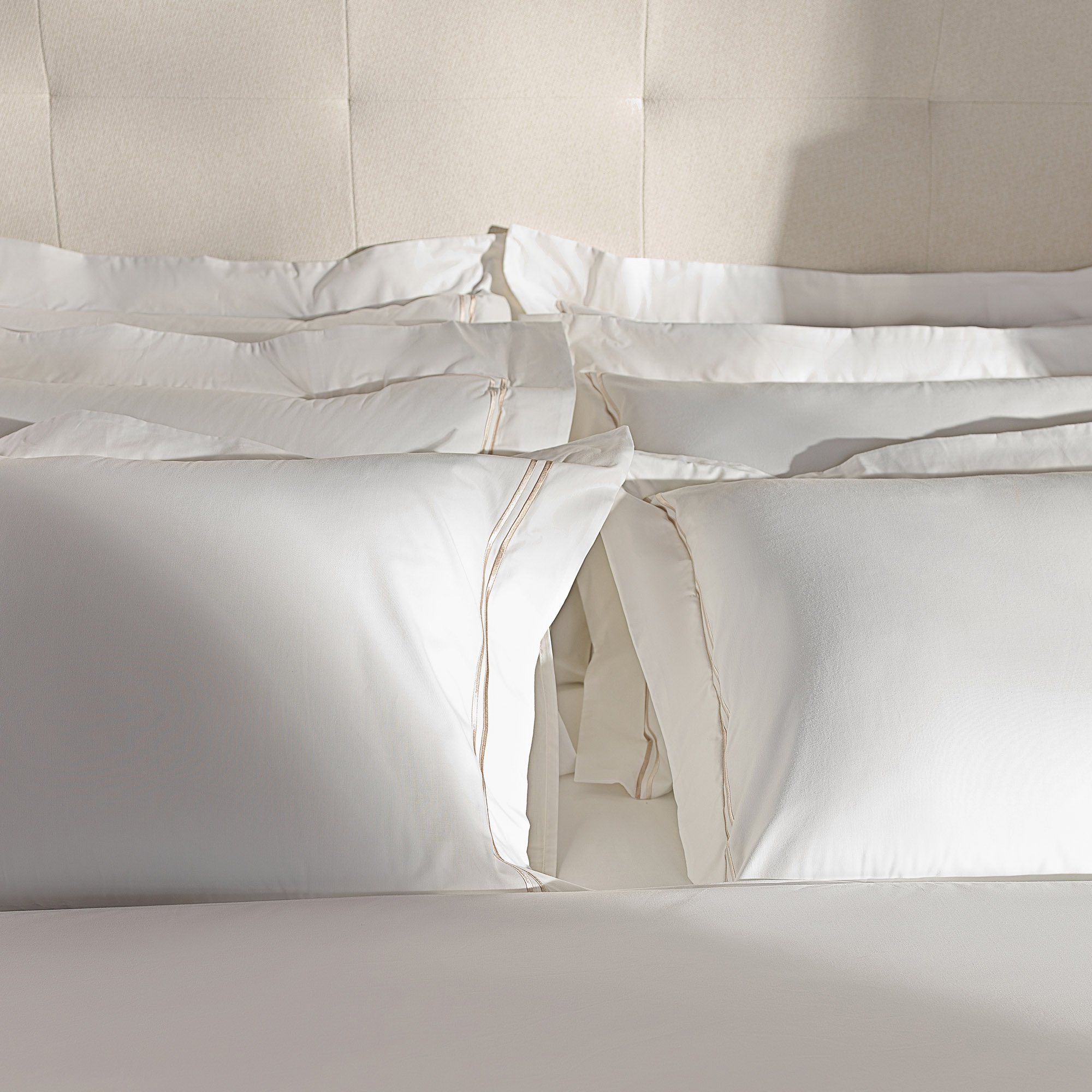 Jogo de Cama Literie Percal 200 Fios Grace Branco e Fendi Queen 41