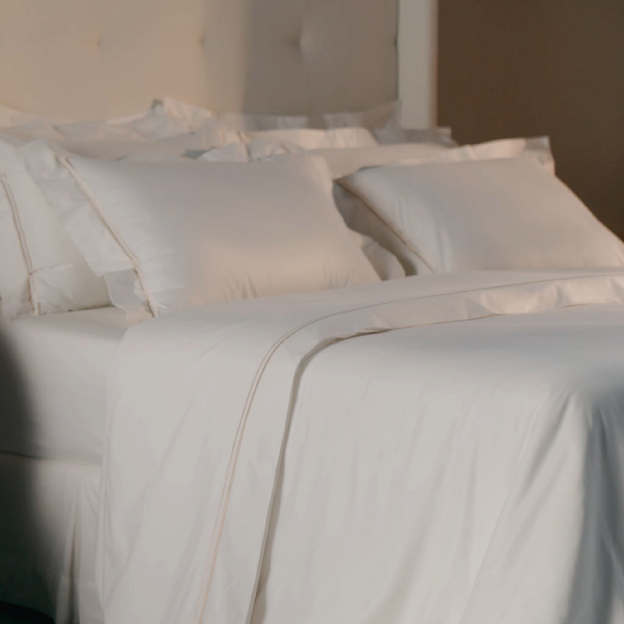 Jogo de Cama Literie Percal 200 Fios Grace Branco e Fendi Queen 51