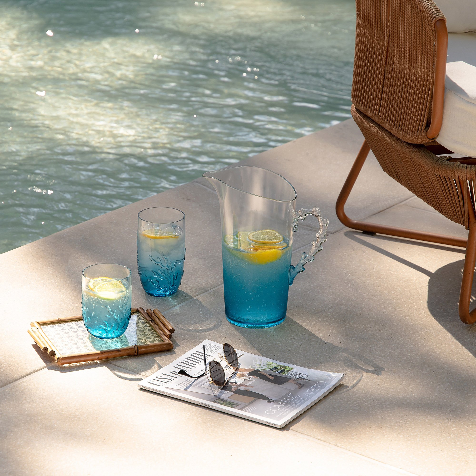 jarra de acrilico coral 2 3 l azul