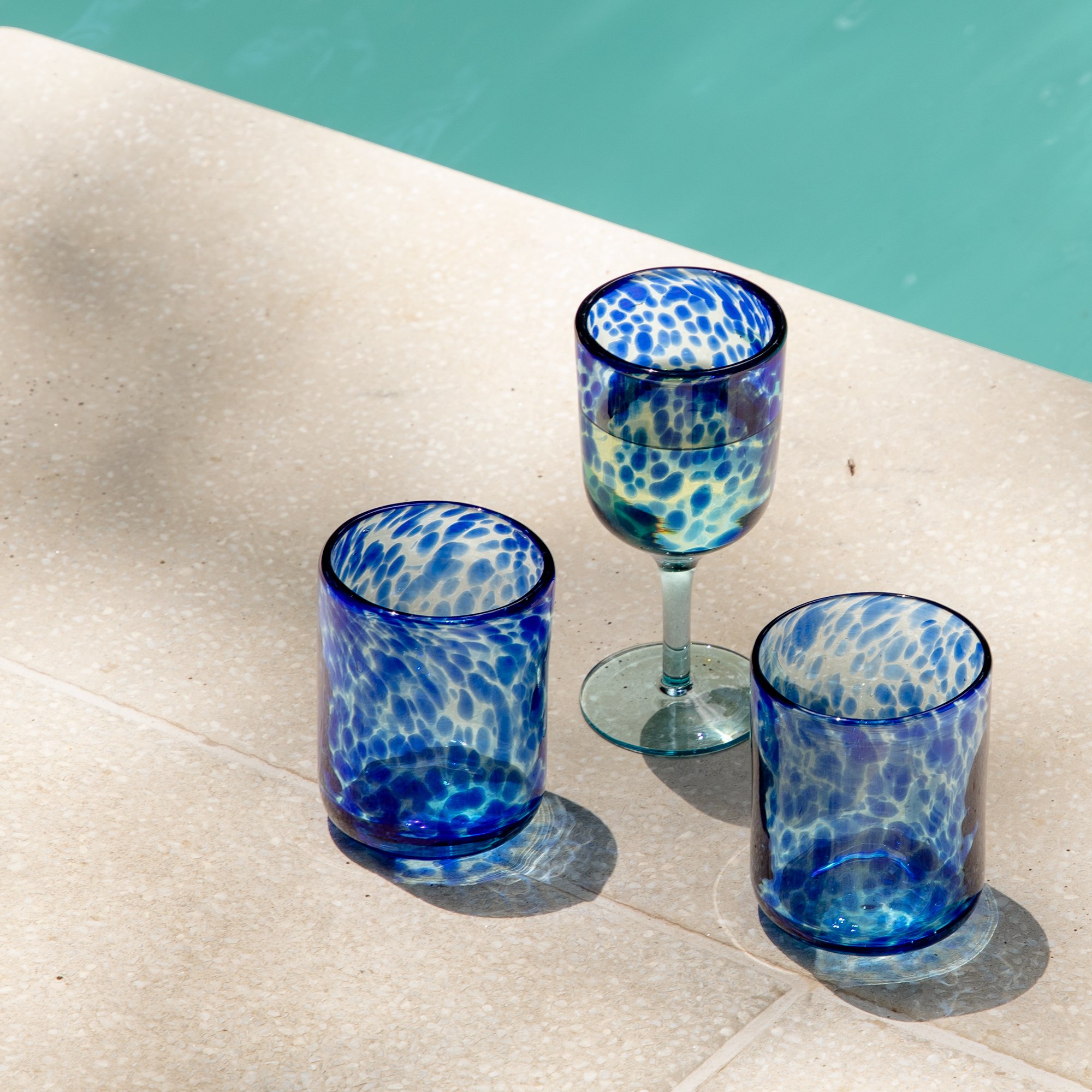 04 copo de vidro p agua e suco azul