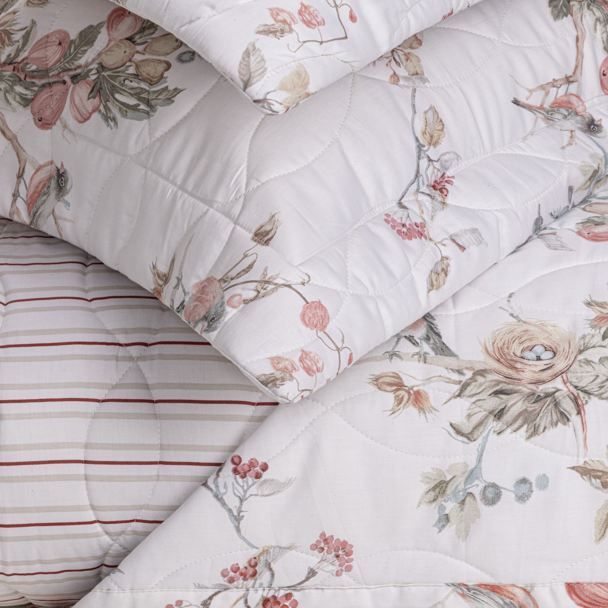 colcha porta travesseiro trussardi cetim 200 fios carmine detalhe