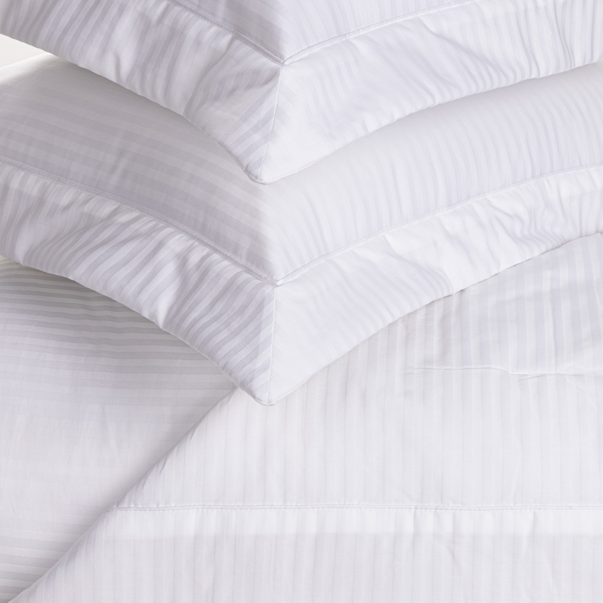 colcha porta travesseiro trussardi cetim 300 fios fratelli branco detalhe