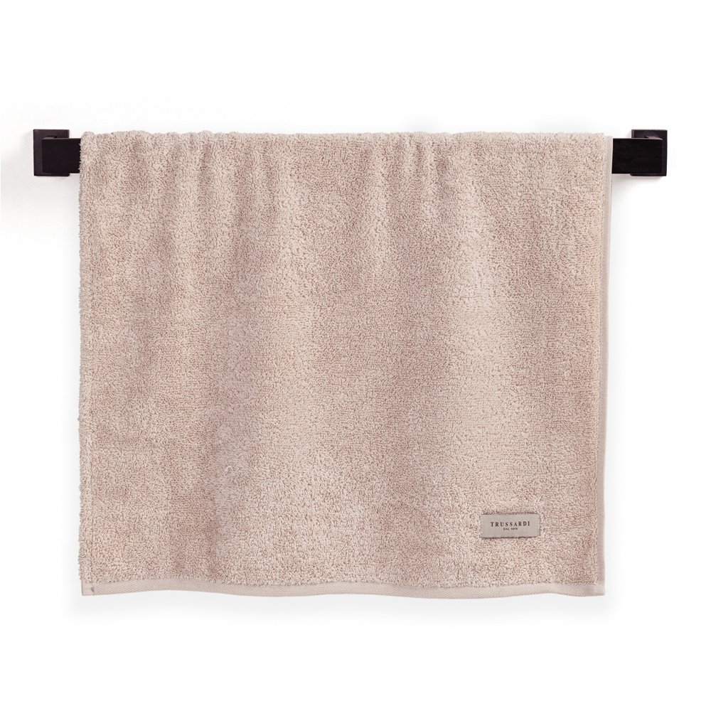 trussardi banho fontani rosto soft rose pendurada still