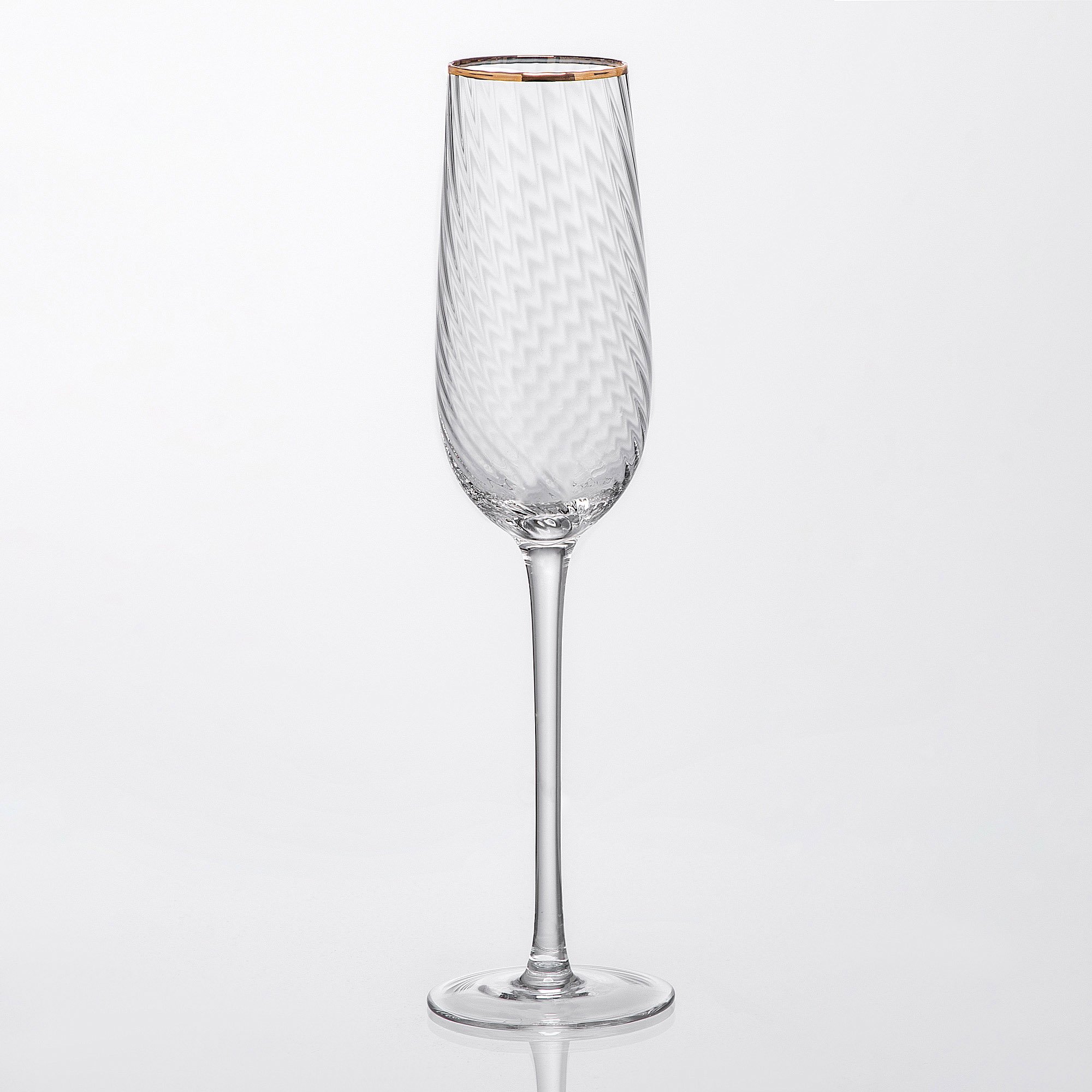 taca com borda dourada champagne lumina