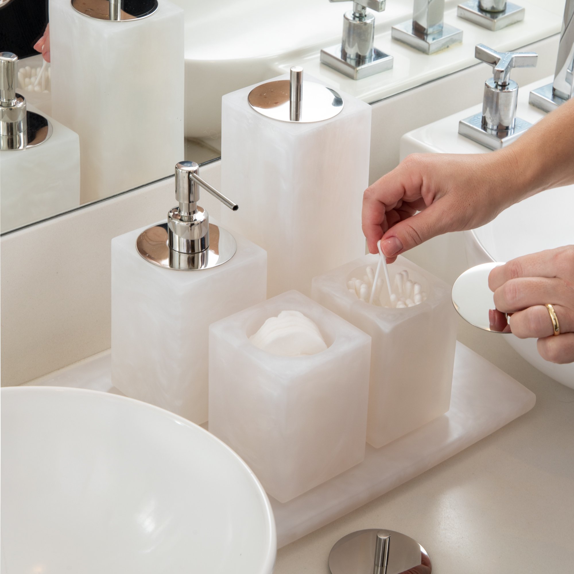 04 conjunto banheiro 5 pecas davos resina madreperola matte cromado