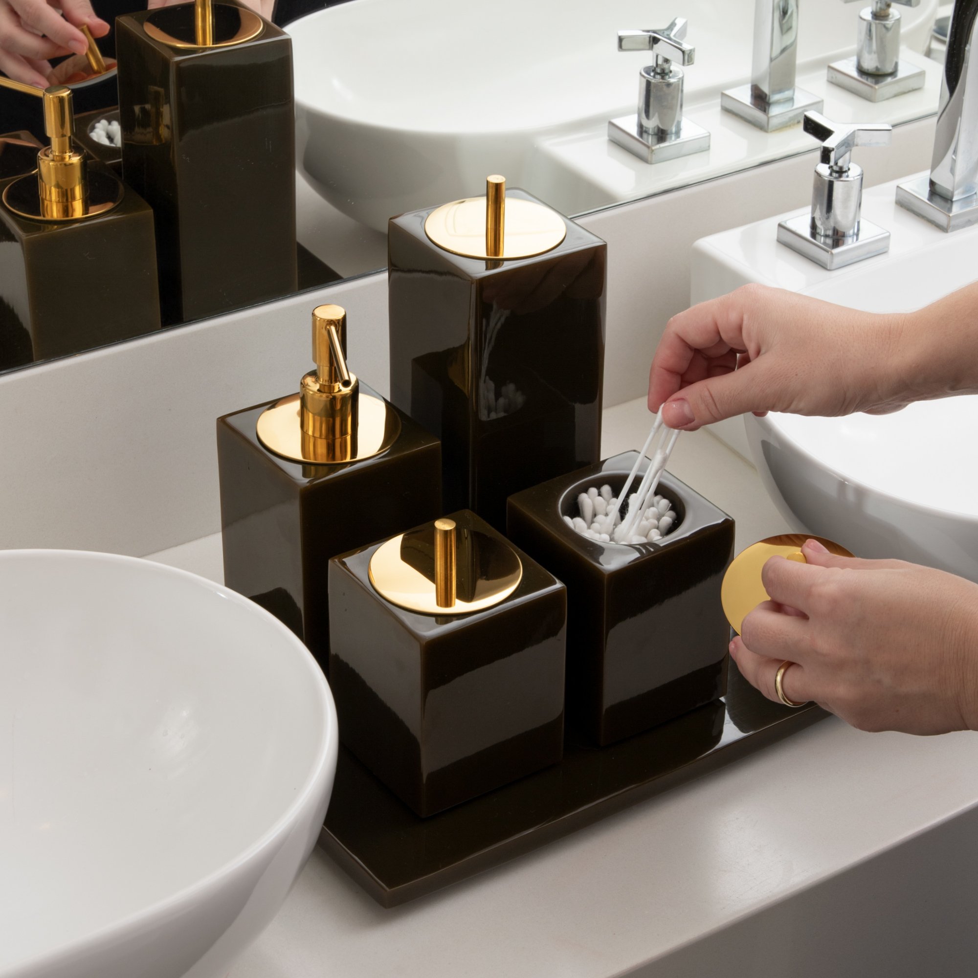 01 porta cotonetes davos resina marrom esverdeado gold