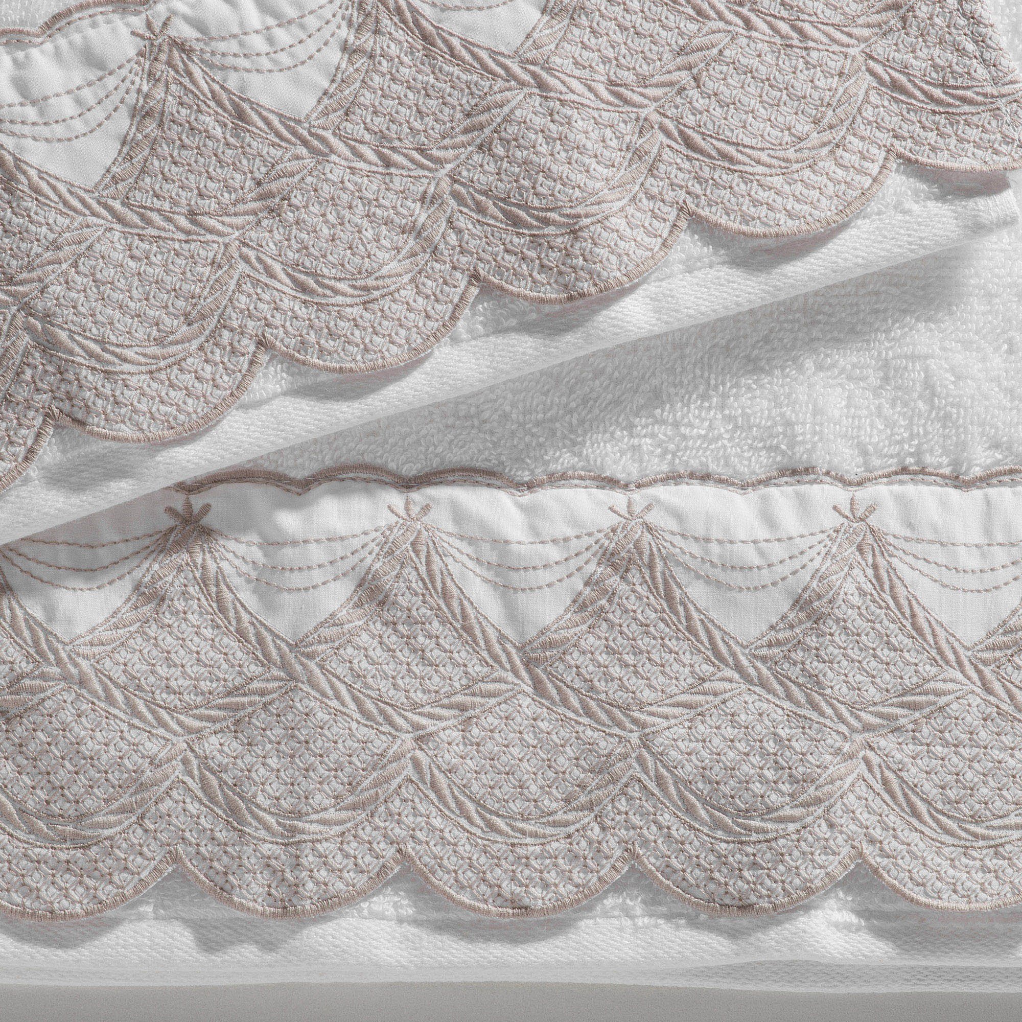 jogo toalhas lavabo trussardi raffinato bordado fendi detalhe