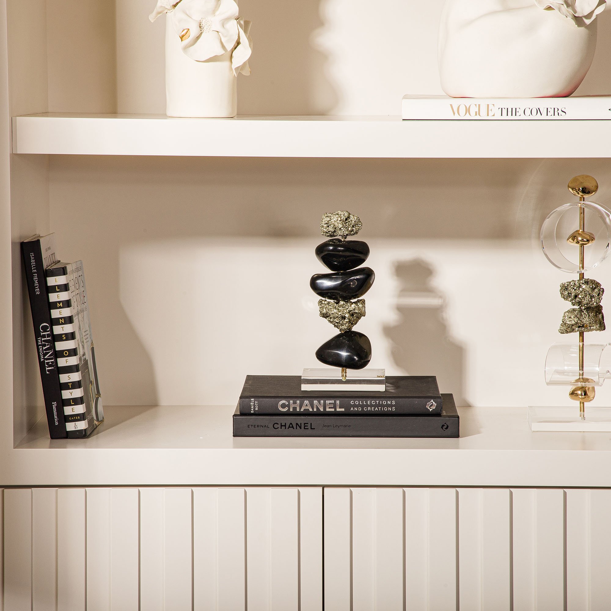 escultura obsidiana base acrilico 1352