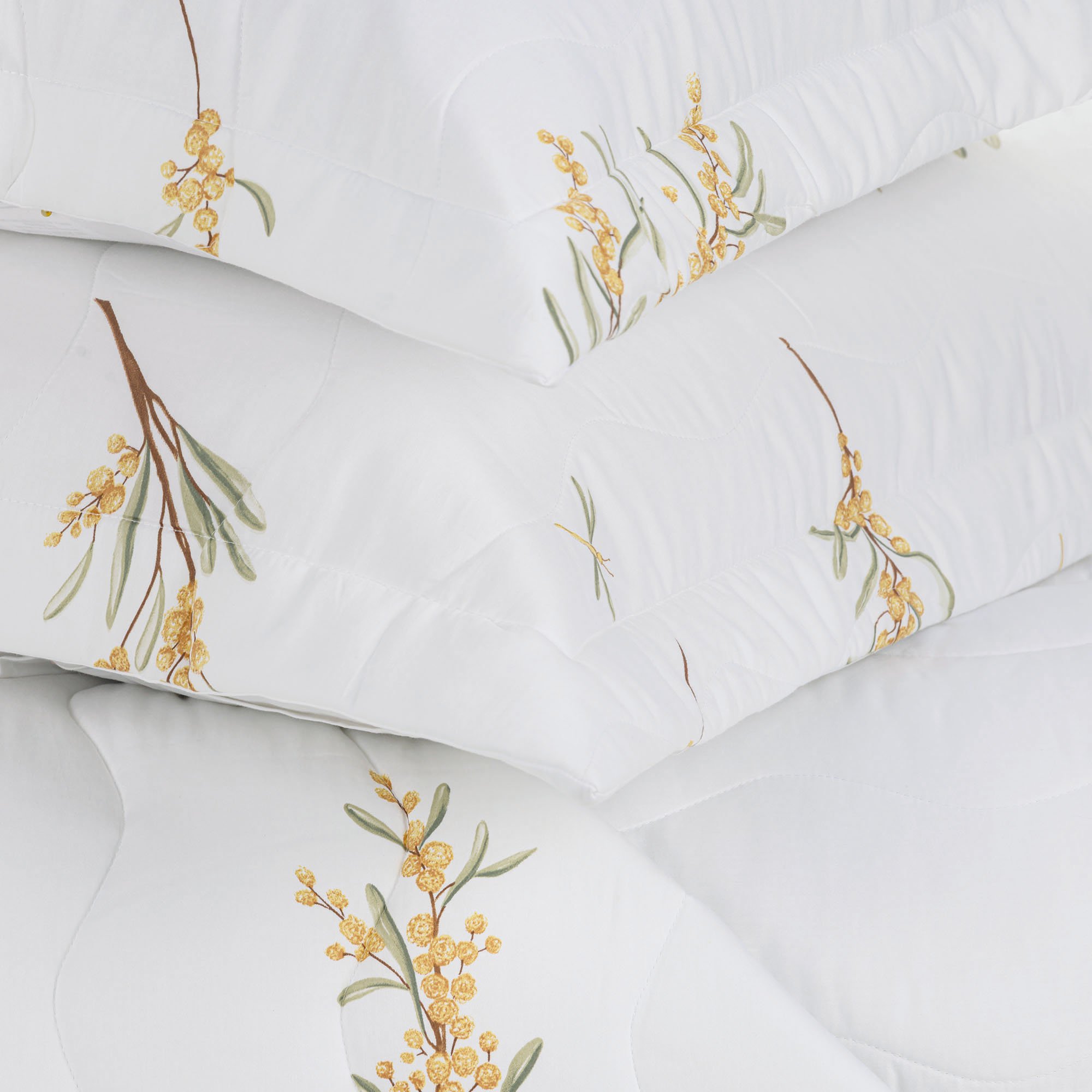 trussardi cama mimosa queen colcha detalhe