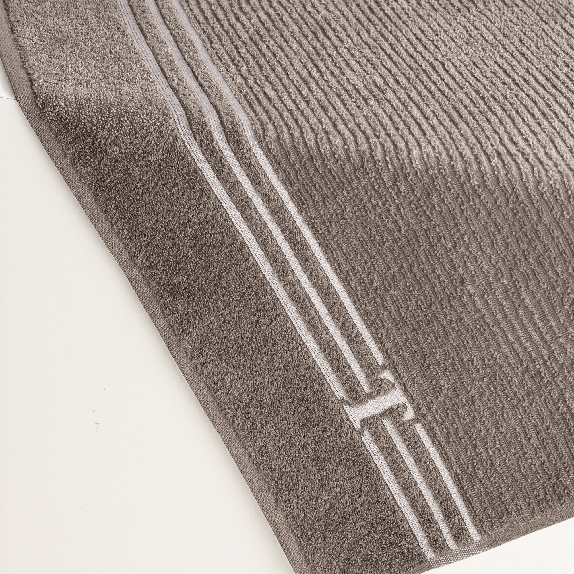 trussardi praia isola legno e branca detalhe