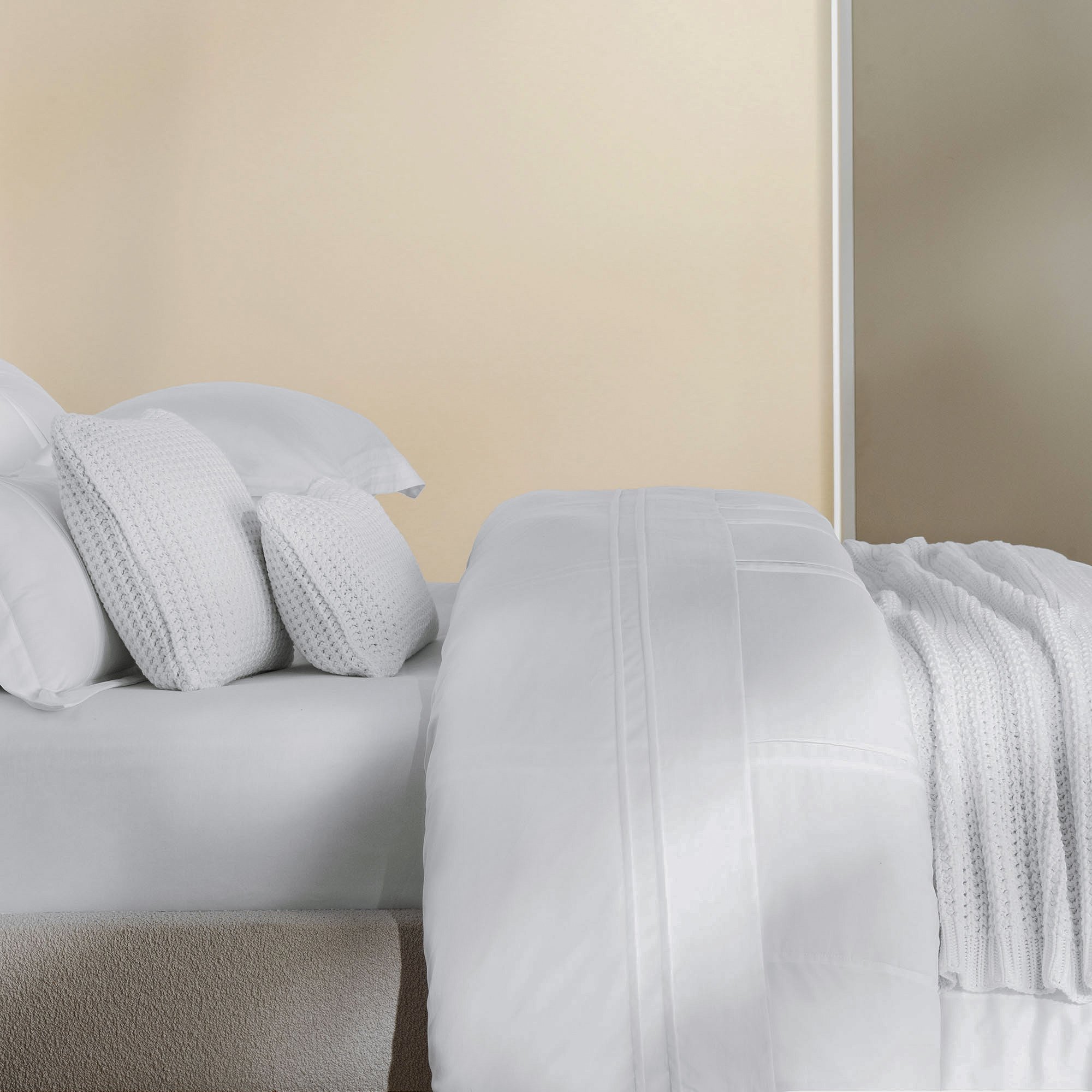 TRUSSARDI MANTA E ALMOFADA RIZZO BRANCA AMBIENTE1