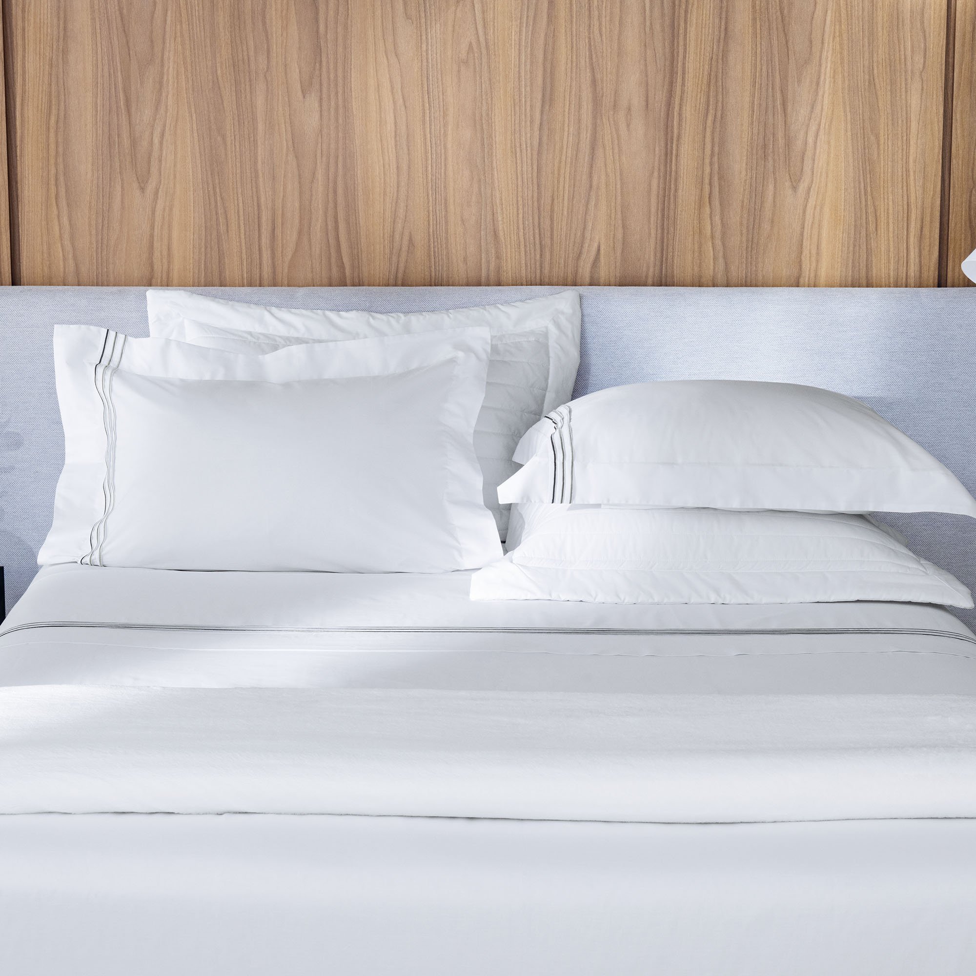 trussardi cama menfi cinza ambiente sottile casa