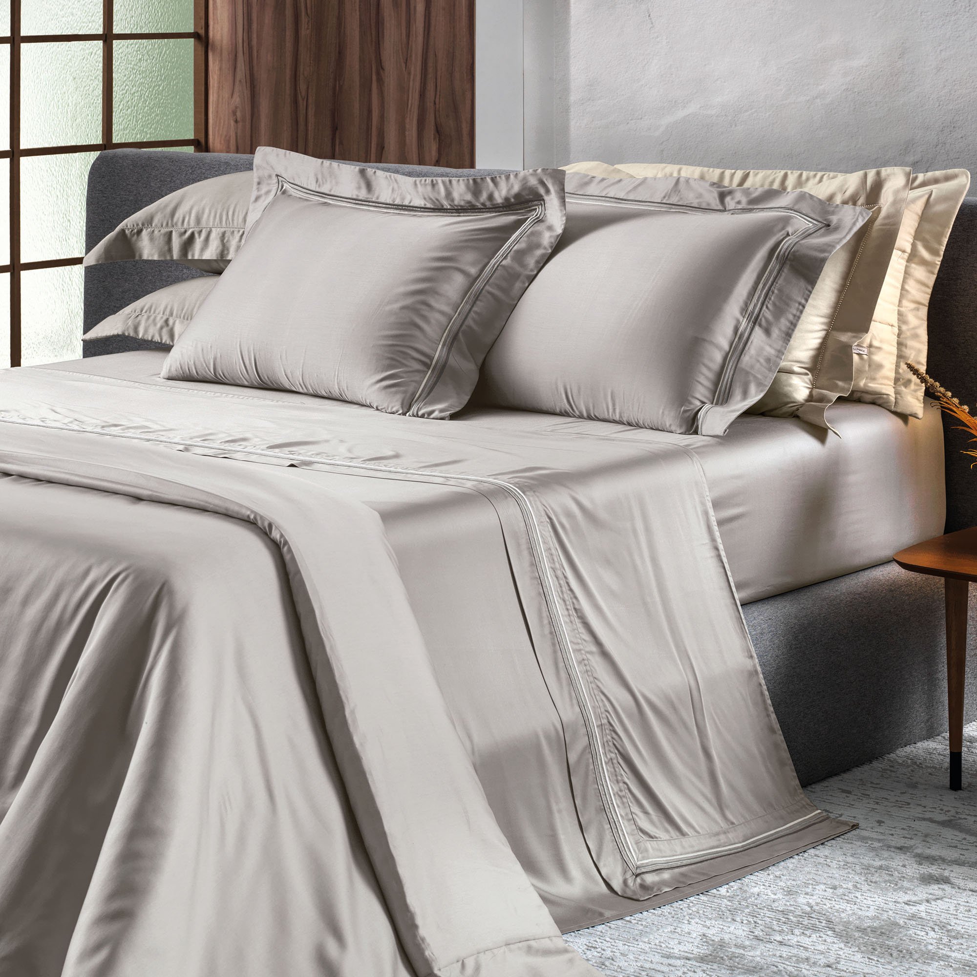 5404 1 essenza jg cama cetim bambu 300 fios ambientada sottile casa