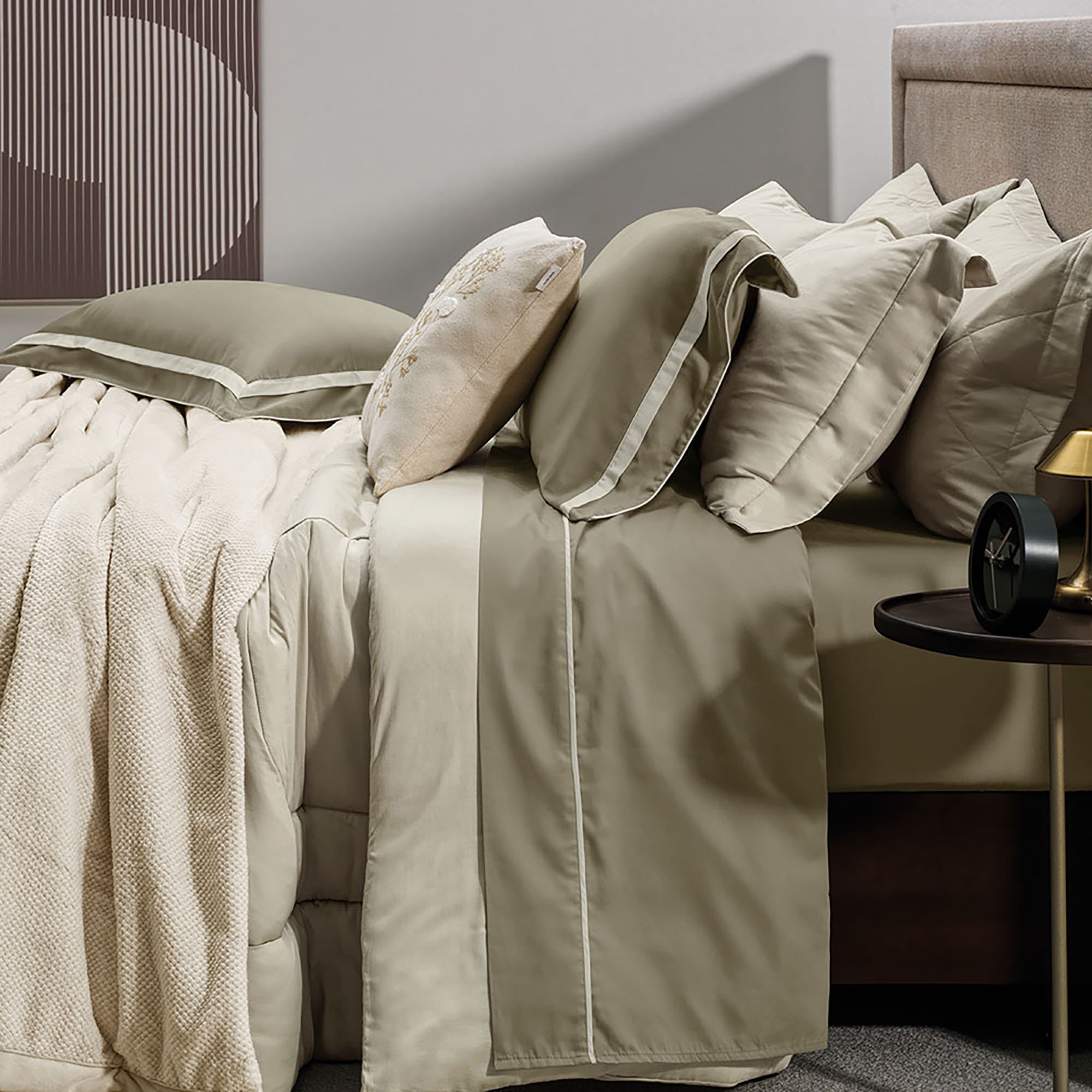 jul25 karsten cama lara ambientada sottile casa