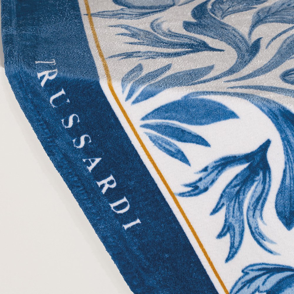 trussardi praia bacio di latte arabesco detalhe sottile casa